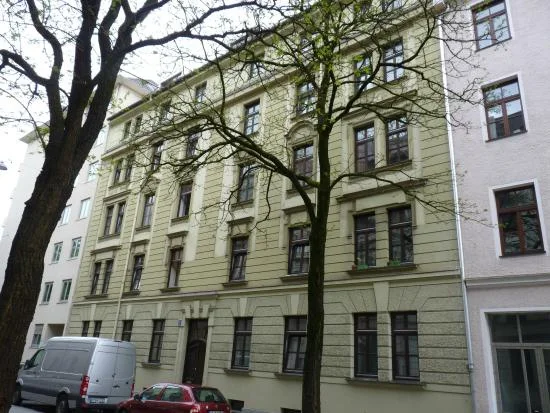 Verkauftes denkmalgeschütztes Wohn- und Apartmenthaus im Münchner Lehel, Altbaufassade von 1891, Referenz Kopp Real Estate